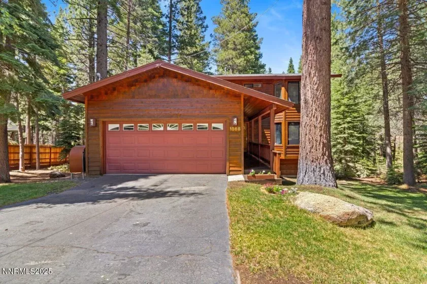 1568 Chippewa, South Lake Tahoe, California 96150, 3 Bedrooms Bedrooms, ,3 BathroomsBathrooms,Residential,Residential,Chippewa,250053245