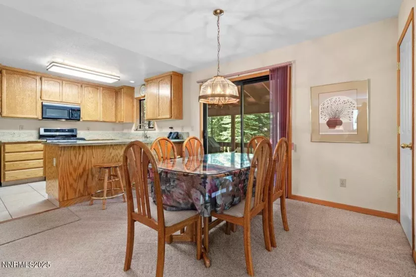 1568 Chippewa, South Lake Tahoe, California 96150, 3 Bedrooms Bedrooms, ,3 BathroomsBathrooms,Residential,Residential,Chippewa,250053245
