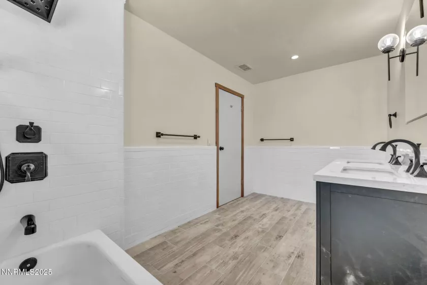 547 River, Coleville, California 96107, 3 Bedrooms Bedrooms, ,2 BathroomsBathrooms,Residential,Residential,River,250053249