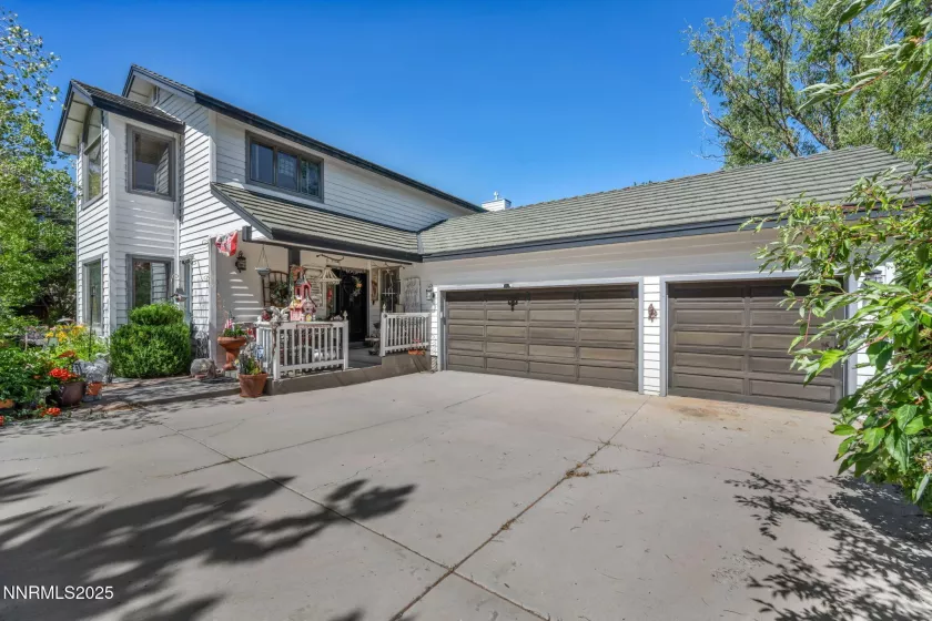 14310 Mt Snow, Reno, Nevada 89511, 4 Bedrooms Bedrooms, ,3 BathroomsBathrooms,Residential,Residential,Mt Snow,250053255
