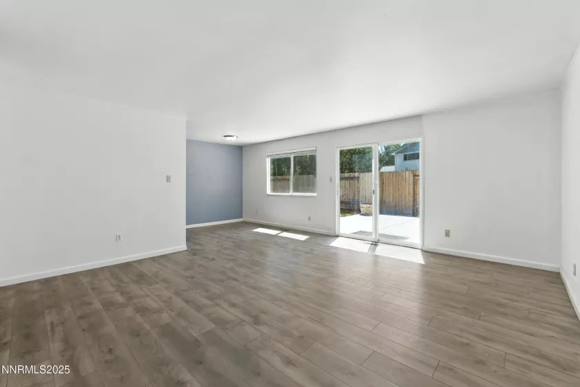 2154 La Hacienda, Sparks, Nevada 89434, 3 Bedrooms Bedrooms, ,2 BathroomsBathrooms,Residential,Residential,La Hacienda,250053259