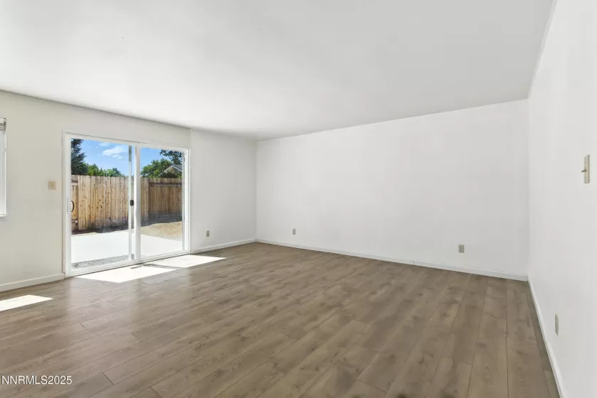 2154 La Hacienda, Sparks, Nevada 89434, 3 Bedrooms Bedrooms, ,2 BathroomsBathrooms,Residential,Residential,La Hacienda,250053259