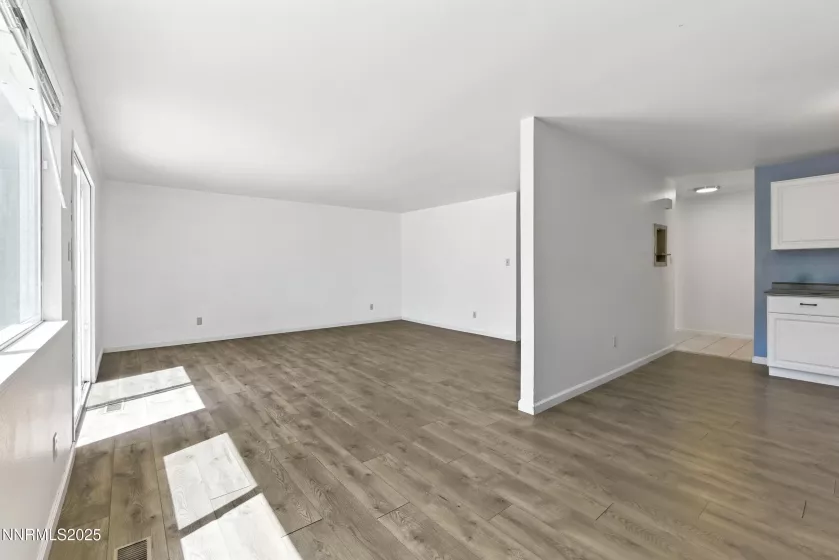 2154 La Hacienda, Sparks, Nevada 89434, 3 Bedrooms Bedrooms, ,2 BathroomsBathrooms,Residential,Residential,La Hacienda,250053259