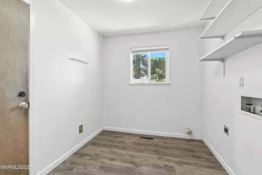 2154 La Hacienda, Sparks, Nevada 89434, 3 Bedrooms Bedrooms, ,2 BathroomsBathrooms,Residential,Residential,La Hacienda,250053259