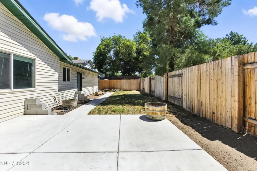 2154 La Hacienda, Sparks, Nevada 89434, 3 Bedrooms Bedrooms, ,2 BathroomsBathrooms,Residential,Residential,La Hacienda,250053259
