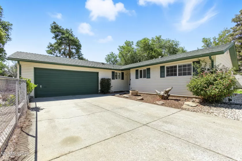 2154 La Hacienda, Sparks, Nevada 89434, 3 Bedrooms Bedrooms, ,2 BathroomsBathrooms,Residential,Residential,La Hacienda,250053259