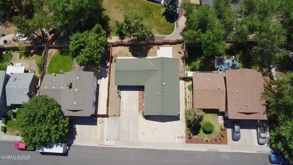 2154 La Hacienda, Sparks, Nevada 89434, 3 Bedrooms Bedrooms, ,2 BathroomsBathrooms,Residential,Residential,La Hacienda,250053259