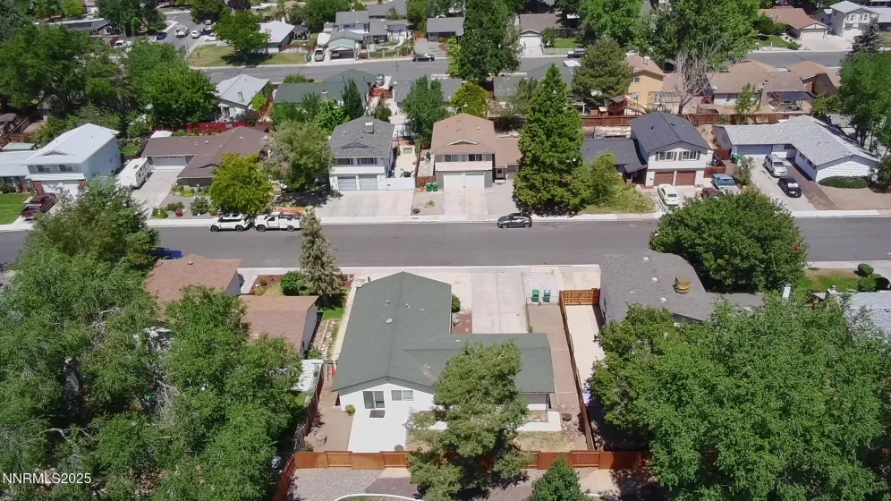2154 La Hacienda, Sparks, Nevada 89434, 3 Bedrooms Bedrooms, ,2 BathroomsBathrooms,Residential,Residential,La Hacienda,250053259