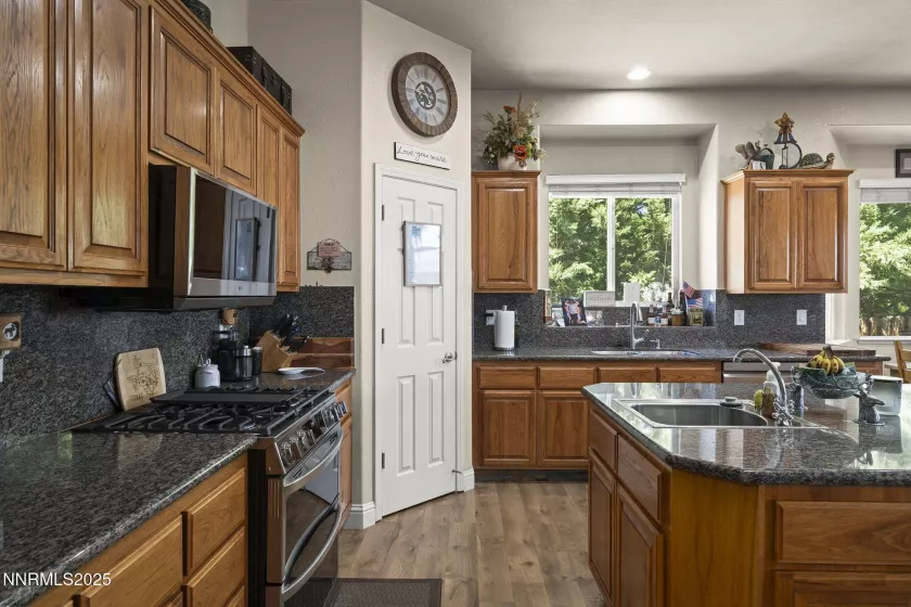 1322 Fuggles, Spanish Springs, Nevada 89441, 4 Bedrooms Bedrooms, ,3 BathroomsBathrooms,Residential,Residential,Fuggles,250053266