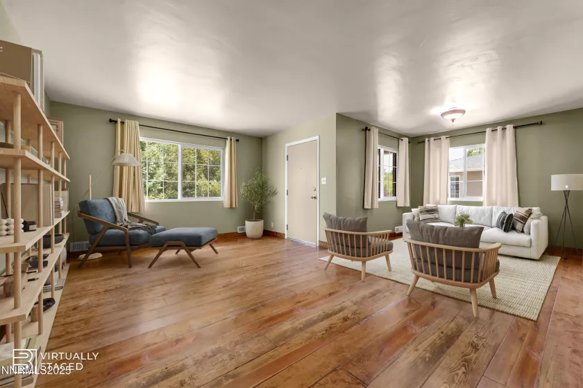 750 Zolezzi, Reno, Nevada 89511, 5 Bedrooms Bedrooms, ,4 BathroomsBathrooms,Residential,Residential,Zolezzi,250053292