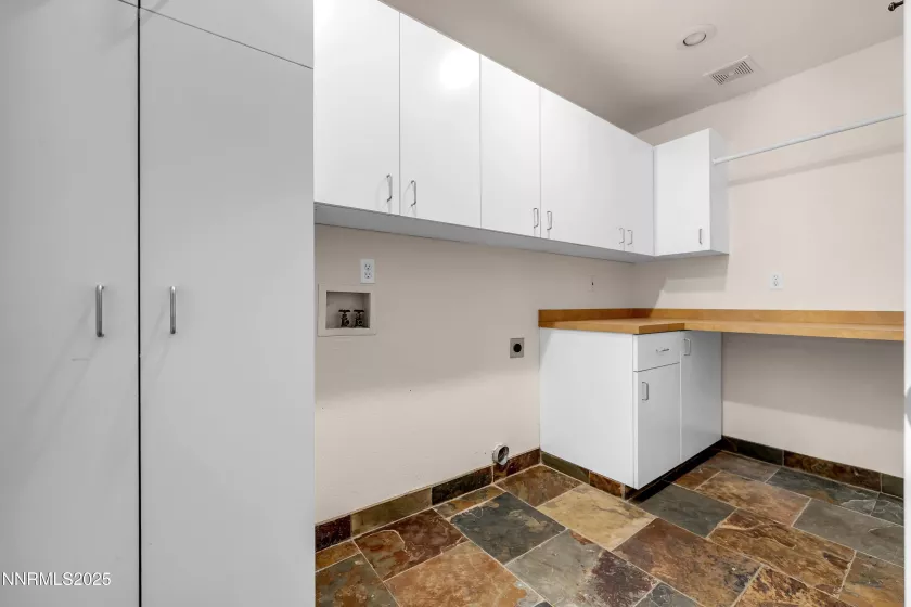 750 Zolezzi, Reno, Nevada 89511, 5 Bedrooms Bedrooms, ,4 BathroomsBathrooms,Residential,Residential,Zolezzi,250053292