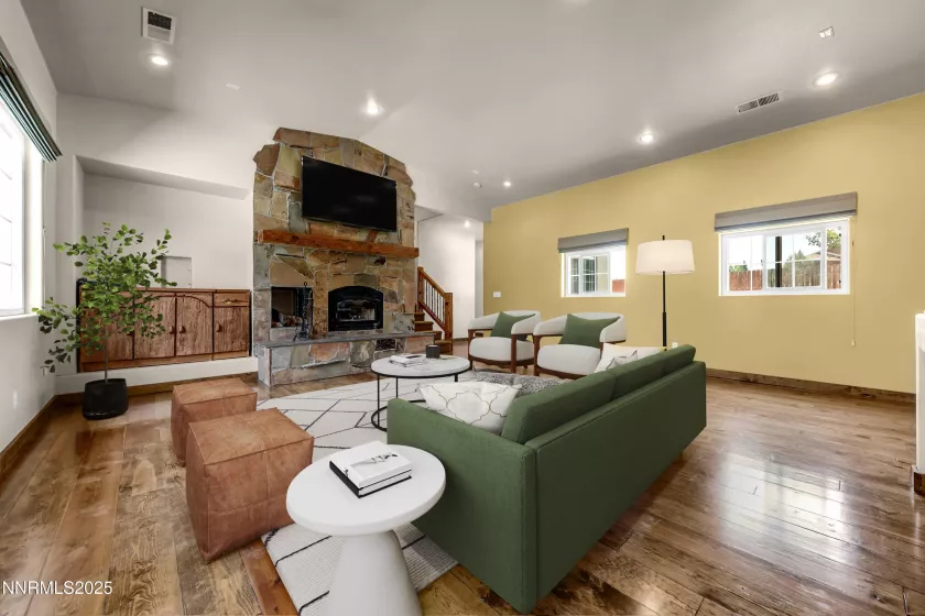 750 Zolezzi, Reno, Nevada 89511, 5 Bedrooms Bedrooms, ,4 BathroomsBathrooms,Residential,Residential,Zolezzi,250053292