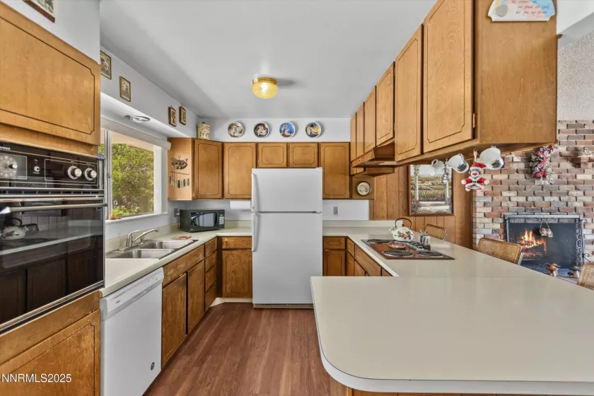 13970 Rim Rock Drive, Reno, Nevada 89521, 3 Bedrooms Bedrooms, ,2 BathroomsBathrooms,Residential,Residential,Rim Rock Drive,250053293
