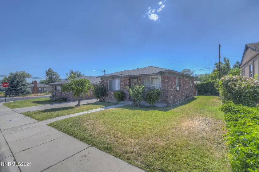 985 Taylor, Reno, Nevada 89502, ,Residential Income,Residential,Taylor,250053296