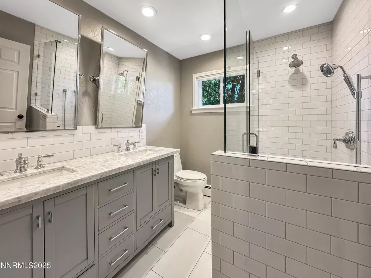 1550 Swan, Reno, Nevada 89509, 3 Bedrooms Bedrooms, ,3 BathroomsBathrooms,Residential,Residential,Swan,250053299