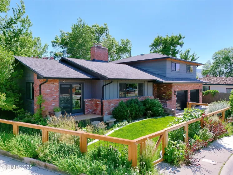 1550 Swan, Reno, Nevada 89509, 3 Bedrooms Bedrooms, ,3 BathroomsBathrooms,Residential,Residential,Swan,250053299