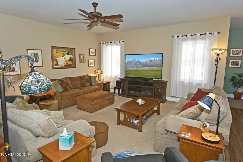 1572 Amber Rose, Minden, Nevada 89423, 3 Bedrooms Bedrooms, ,3 BathroomsBathrooms,Residential,Residential,Amber Rose,250053274