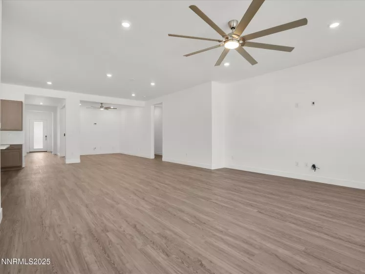 11640 Crosby, Sparks, Nevada 89441, 4 Bedrooms Bedrooms, ,5 BathroomsBathrooms,Residential,Residential,Crosby,250053277
