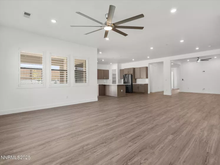11640 Crosby, Sparks, Nevada 89441, 4 Bedrooms Bedrooms, ,5 BathroomsBathrooms,Residential,Residential,Crosby,250053277