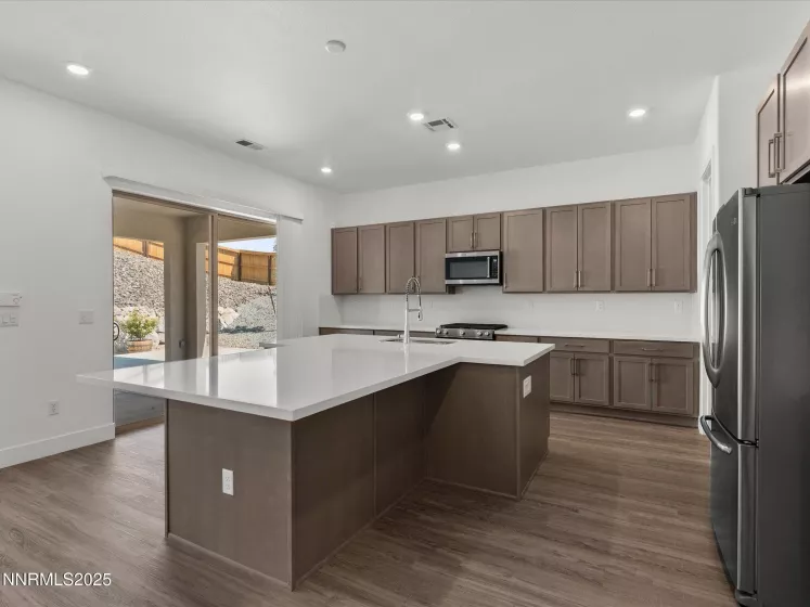 11640 Crosby, Sparks, Nevada 89441, 4 Bedrooms Bedrooms, ,5 BathroomsBathrooms,Residential,Residential,Crosby,250053277