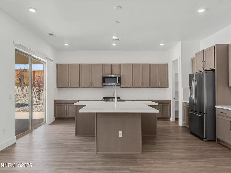 11640 Crosby, Sparks, Nevada 89441, 4 Bedrooms Bedrooms, ,5 BathroomsBathrooms,Residential,Residential,Crosby,250053277