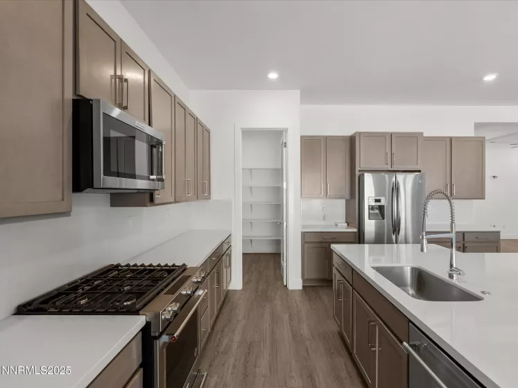 11640 Crosby, Sparks, Nevada 89441, 4 Bedrooms Bedrooms, ,5 BathroomsBathrooms,Residential,Residential,Crosby,250053277
