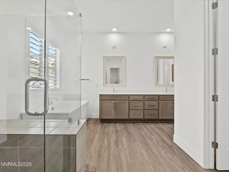 11640 Crosby, Sparks, Nevada 89441, 4 Bedrooms Bedrooms, ,5 BathroomsBathrooms,Residential,Residential,Crosby,250053277