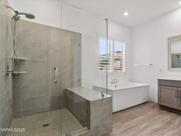 11640 Crosby, Sparks, Nevada 89441, 4 Bedrooms Bedrooms, ,5 BathroomsBathrooms,Residential,Residential,Crosby,250053277