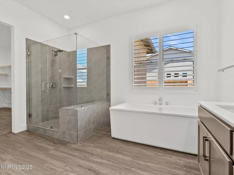 11640 Crosby, Sparks, Nevada 89441, 4 Bedrooms Bedrooms, ,5 BathroomsBathrooms,Residential,Residential,Crosby,250053277