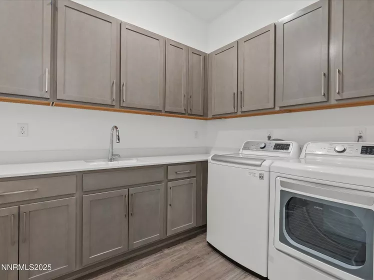 11640 Crosby, Sparks, Nevada 89441, 4 Bedrooms Bedrooms, ,5 BathroomsBathrooms,Residential,Residential,Crosby,250053277