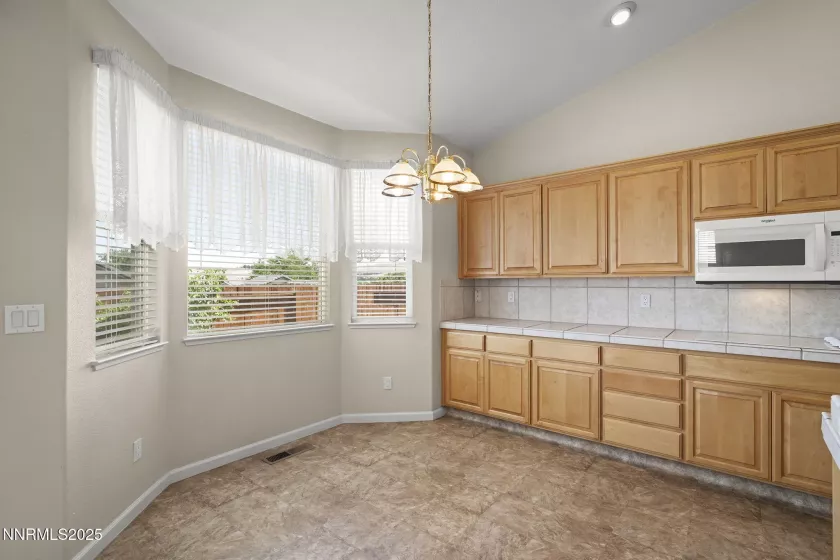 1850 Almonte, Sparks, Nevada 89436, 4 Bedrooms Bedrooms, ,2 BathroomsBathrooms,Residential,Residential,Almonte,250053281