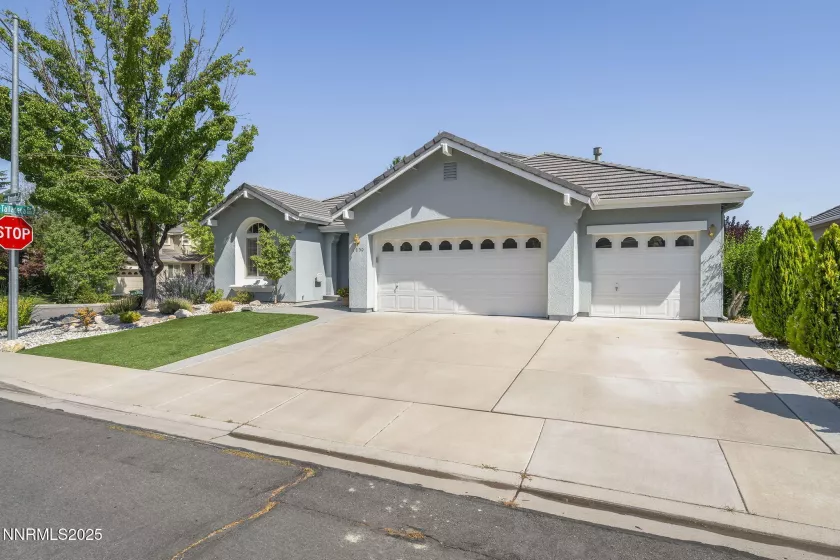 1850 Almonte, Sparks, Nevada 89436, 4 Bedrooms Bedrooms, ,2 BathroomsBathrooms,Residential,Residential,Almonte,250053281