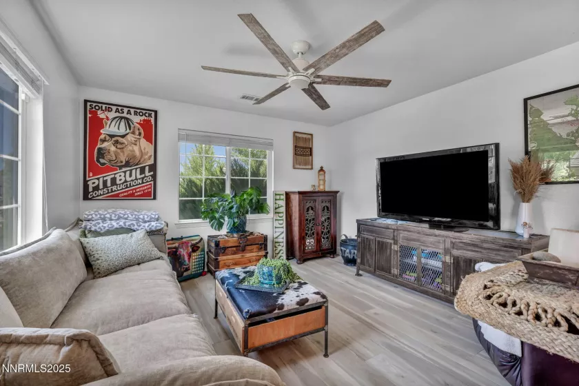 7718 Rhythm, Sparks, Nevada 89436, 4 Bedrooms Bedrooms, ,3 BathroomsBathrooms,Residential,Residential,Rhythm,250053287