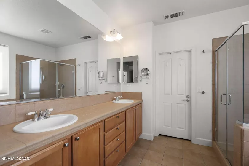 2520 Country Falls, Reno, Nevada 89521, 3 Bedrooms Bedrooms, ,2 BathroomsBathrooms,Residential,Residential,Country Falls,250053307