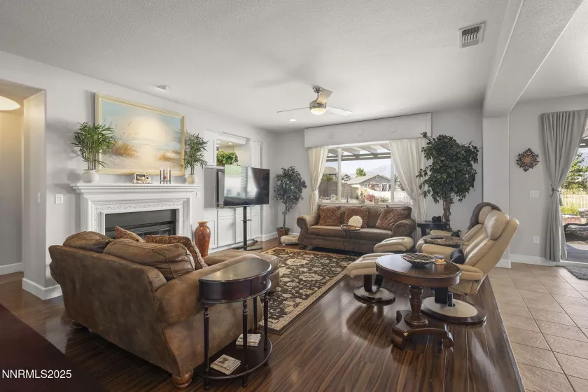 2520 Country Falls, Reno, Nevada 89521, 3 Bedrooms Bedrooms, ,2 BathroomsBathrooms,Residential,Residential,Country Falls,250053307