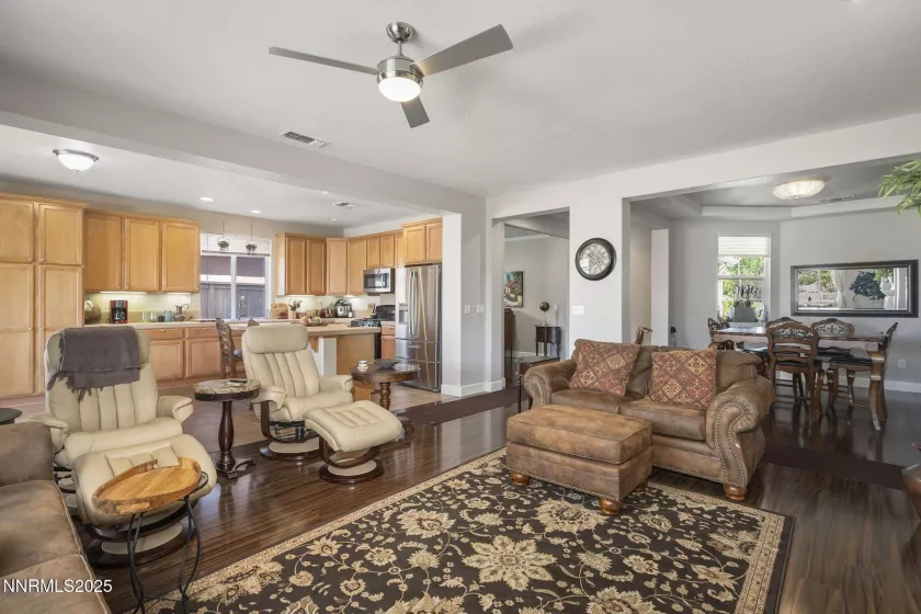 2520 Country Falls, Reno, Nevada 89521, 3 Bedrooms Bedrooms, ,2 BathroomsBathrooms,Residential,Residential,Country Falls,250053307