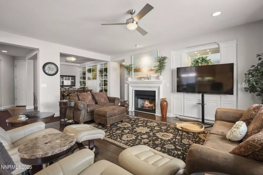 2520 Country Falls, Reno, Nevada 89521, 3 Bedrooms Bedrooms, ,2 BathroomsBathrooms,Residential,Residential,Country Falls,250053307