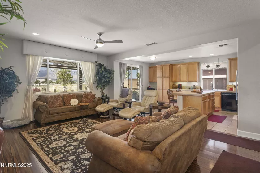 2520 Country Falls, Reno, Nevada 89521, 3 Bedrooms Bedrooms, ,2 BathroomsBathrooms,Residential,Residential,Country Falls,250053307