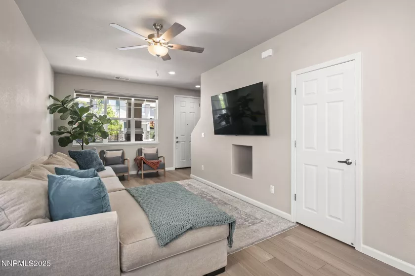 3571 Penn National, Reno, Nevada 89512, 3 Bedrooms Bedrooms, ,3 BathroomsBathrooms,Residential,Residential,Penn National,250053311