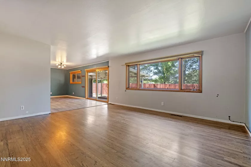 1095 Maplewood, Reno, Nevada 89509, 3 Bedrooms Bedrooms, ,2 BathroomsBathrooms,Residential,Residential,Maplewood,250053283