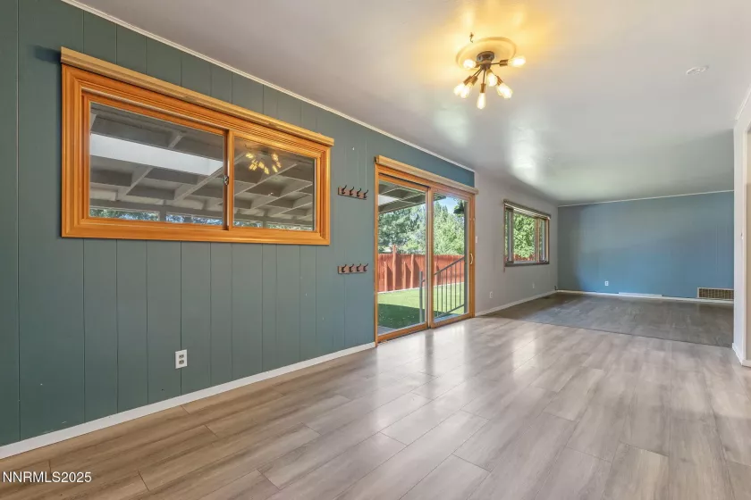1095 Maplewood, Reno, Nevada 89509, 3 Bedrooms Bedrooms, ,2 BathroomsBathrooms,Residential,Residential,Maplewood,250053283