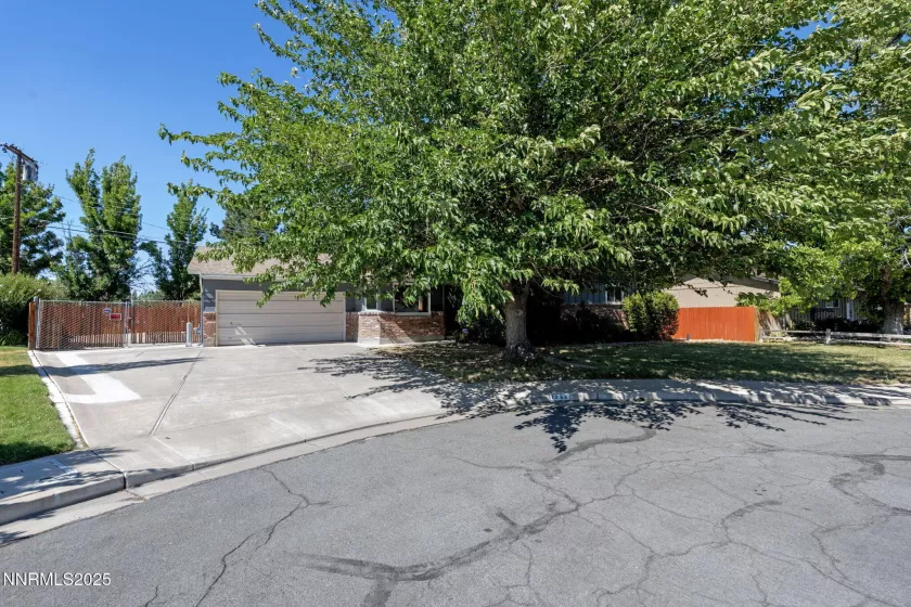 1095 Maplewood, Reno, Nevada 89509, 3 Bedrooms Bedrooms, ,2 BathroomsBathrooms,Residential,Residential,Maplewood,250053283