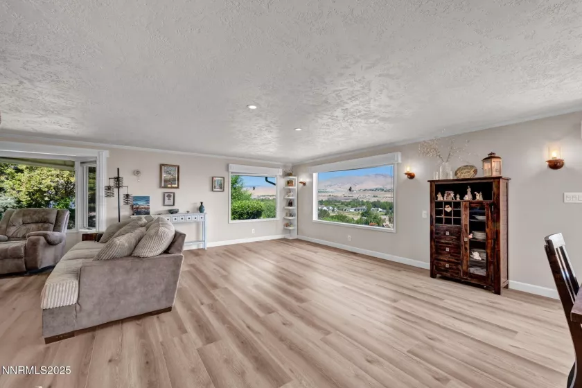 3495 Plumb, Reno, Nevada 89509, 3 Bedrooms Bedrooms, ,2 BathroomsBathrooms,Residential,Residential,Plumb,250053313