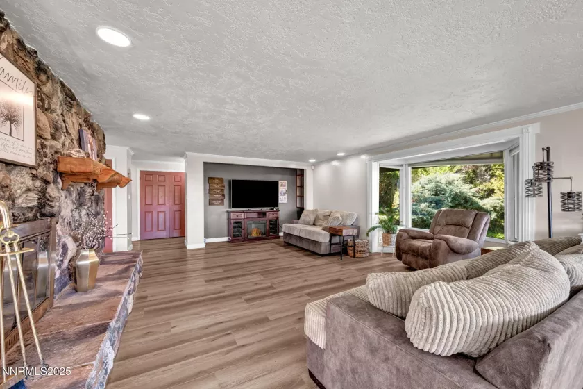 3495 Plumb, Reno, Nevada 89509, 3 Bedrooms Bedrooms, ,2 BathroomsBathrooms,Residential,Residential,Plumb,250053313