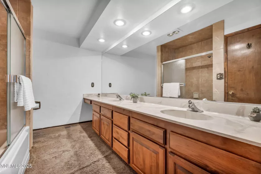 1725 Aquila, Reno, Nevada 89509, 4 Bedrooms Bedrooms, ,3 BathroomsBathrooms,Residential,Residential,Aquila,250053315