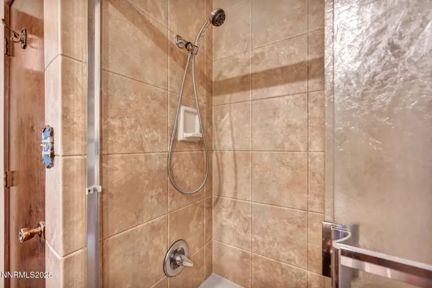 1725 Aquila, Reno, Nevada 89509, 4 Bedrooms Bedrooms, ,3 BathroomsBathrooms,Residential,Residential,Aquila,250053315