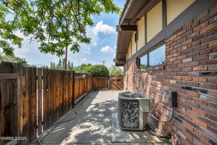 1725 Aquila, Reno, Nevada 89509, 4 Bedrooms Bedrooms, ,3 BathroomsBathrooms,Residential,Residential,Aquila,250053315