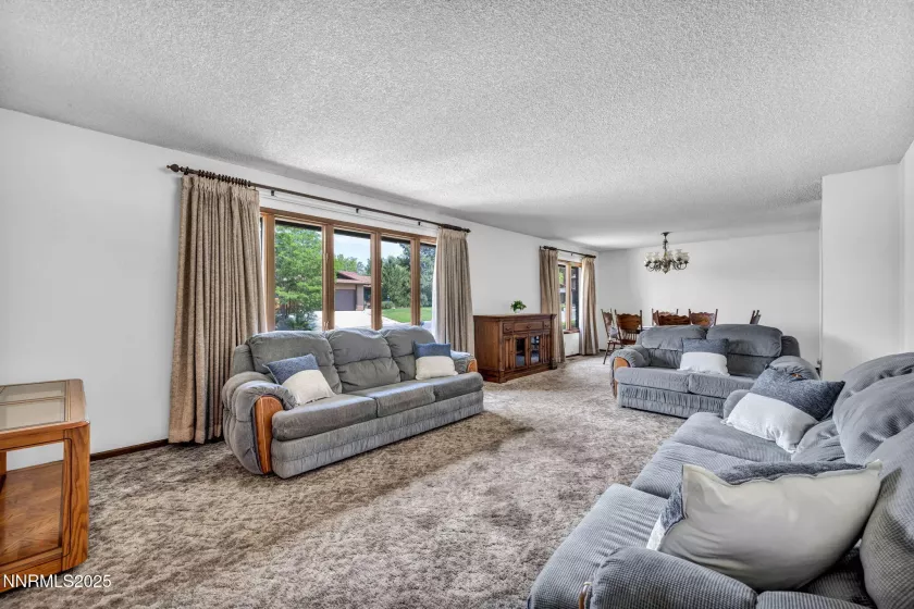 1725 Aquila, Reno, Nevada 89509, 4 Bedrooms Bedrooms, ,3 BathroomsBathrooms,Residential,Residential,Aquila,250053315