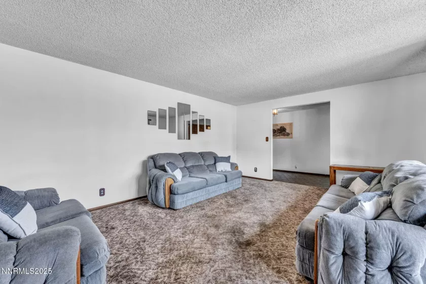 1725 Aquila, Reno, Nevada 89509, 4 Bedrooms Bedrooms, ,3 BathroomsBathrooms,Residential,Residential,Aquila,250053315