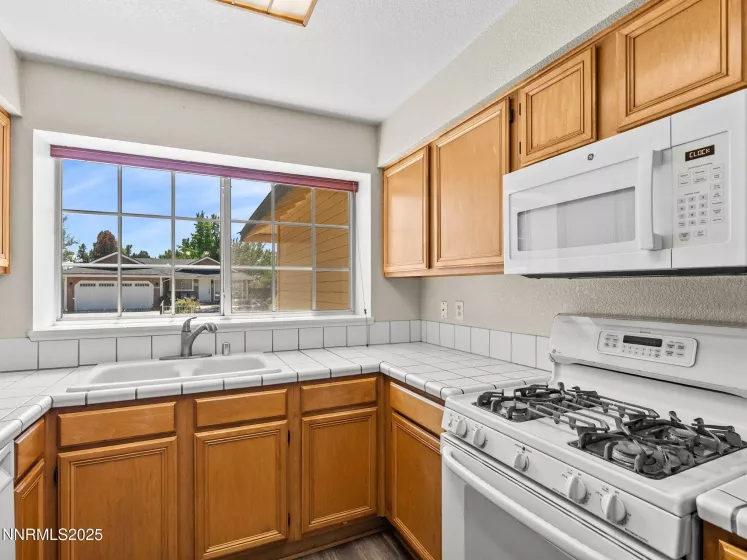 4070 Quinn, Carson City, Nevada 89701, 3 Bedrooms Bedrooms, ,3 BathroomsBathrooms,Residential,Residential,Quinn,250053317